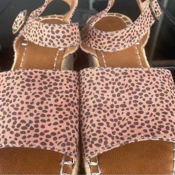 Universal Thread Women's Brown Espadrilles - Picture 5 of 6